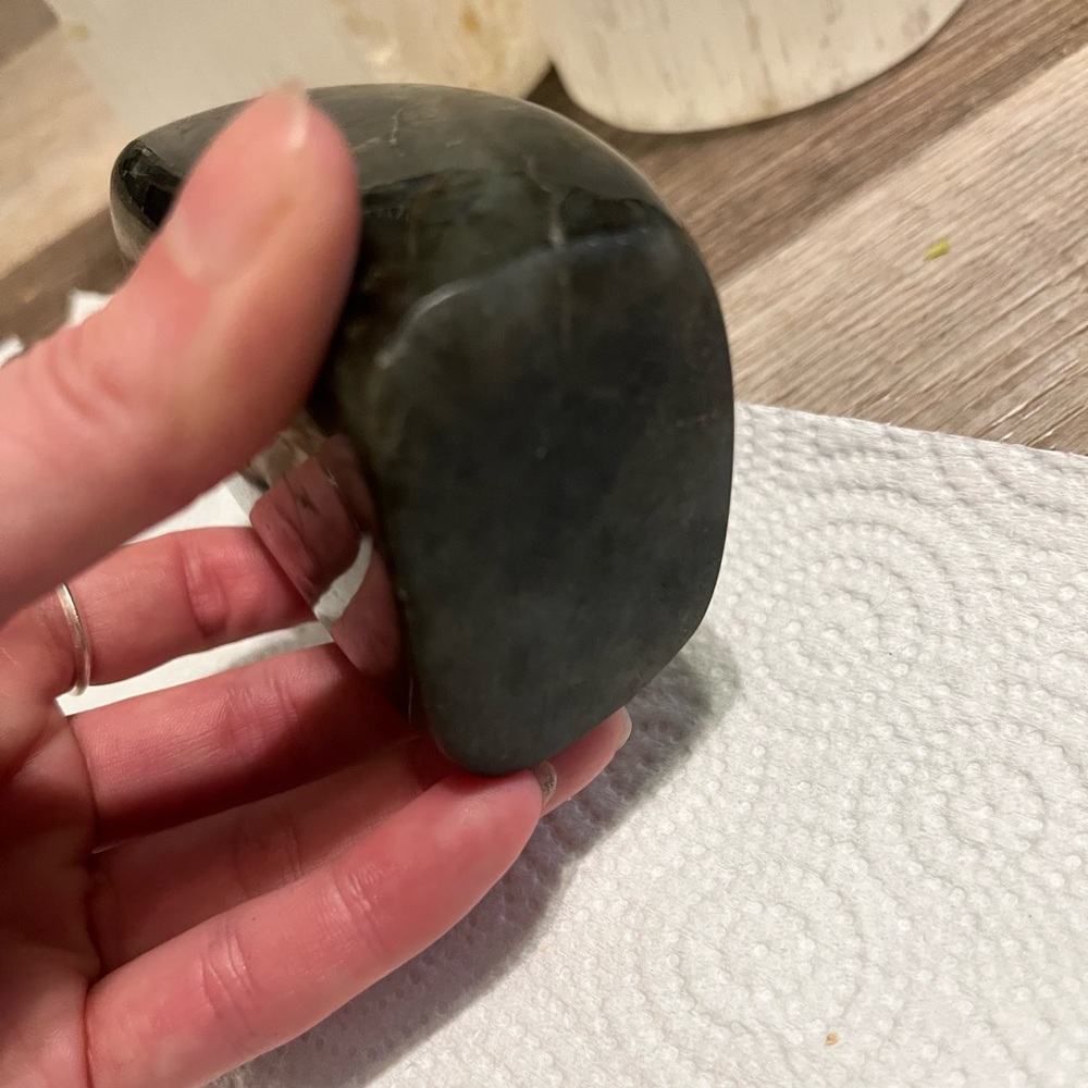 Iridescent Labradorite Stone - Picture 9 of 9